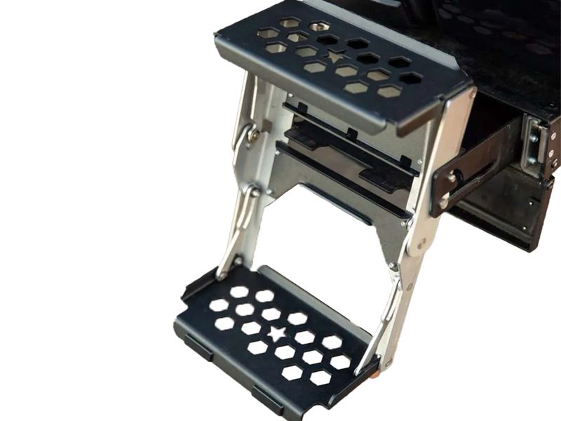 Rock Slide Engineering R-Step Truck Bed Step